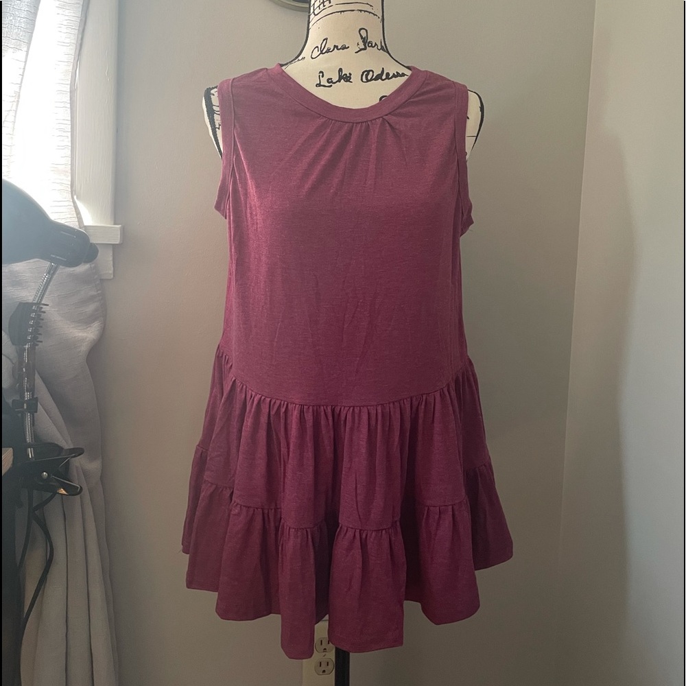 Sleeveless Maroon Ruffled top 💕 - Picture 8 of 8